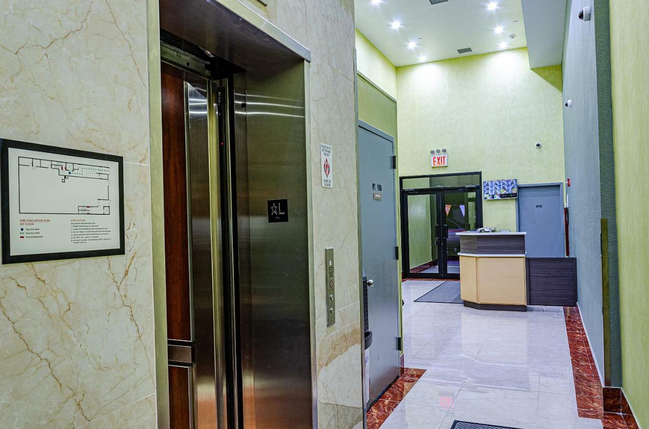 Elmhurst Hotel New York City Exterior photo
